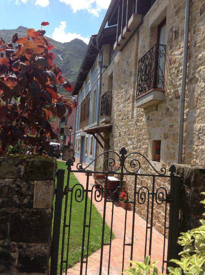 Casa De La Tila Appartement Arenas De Cabrales Buitenkant foto